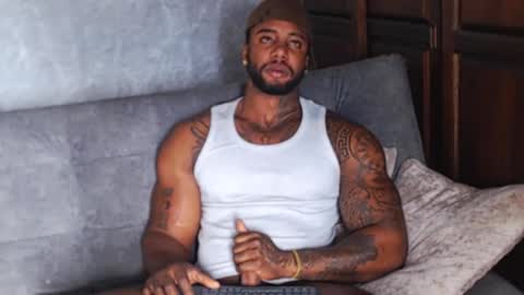 Tairon Tucke online show from January 24, 1:14 pm