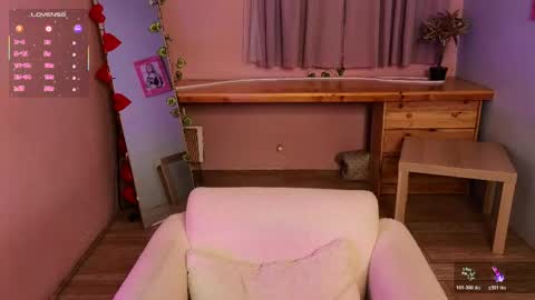 Lizzy online show from June 6, 3:18 pm