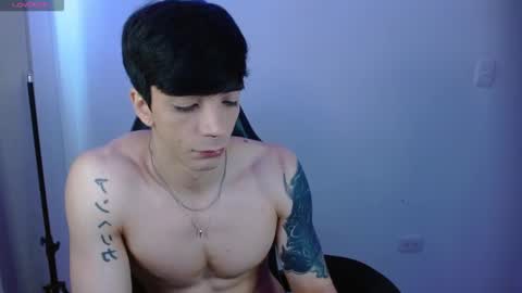 takeru___ online show from February 15, 7:01 pm