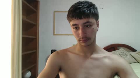 Snapshot of talhi_ chatting on December 26, 2:37 pm talhi_ online show from December 26, 2:37 pm