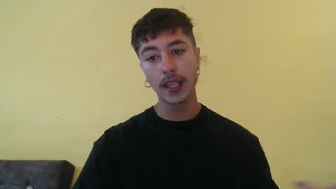 Snapshot of talhi_ chatting on October 21, 3:59 pm talhi_ online show from October 21, 3:59 pm