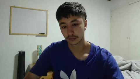 Snapshot of talhi_ chatting on January 2, 3:05 am talhi_ online show from January 2, 3:05 am