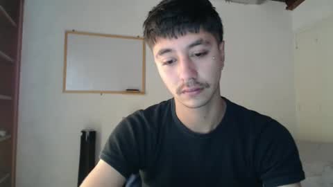 Snapshot of talhi_ chatting on January 1, 5:00 pm talhi_ online show from January 1, 5:00 pm