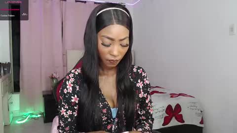 Snapshot of talianamoreno chatting on February 17, 1:15 am taliana modelo independiente online show from February 17, 1:15 am