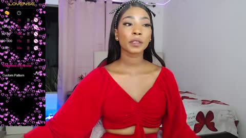 Snapshot of talianamoreno chatting on February 9, 4:25 am taliana modelo independiente online show from February 9, 4:25 am