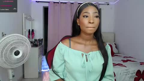 Snapshot of talianamoreno chatting on February 18, 3:10 am taliana modelo independiente online show from February 18, 3:10 am