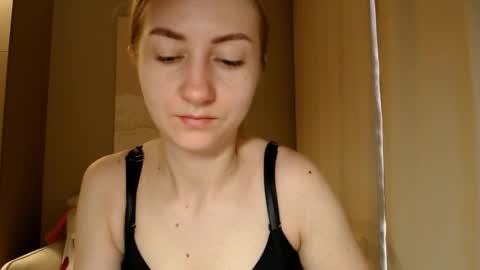 Snapshot of taliiyafiredream chatting on February 13, 6:09 am Kira online show from February 13, 6:09 am