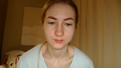 Snapshot of taliiyafiredream chatting on February 7, 5:52 am Kira online show from February 7, 5:52 am