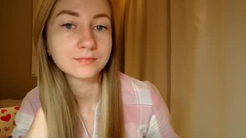 Snapshot of taliiyafiredream chatting on March 3, 6:26 am Kira online show from March 3, 6:26 am