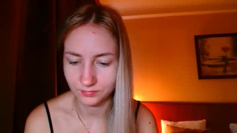  Kira  online show from December 19, 7:37 am