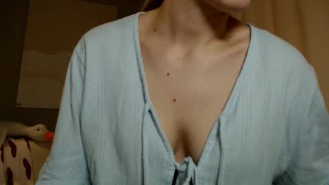 Snapshot of taliiyafiredream chatting on February 5, 12:38 pm Kira online show from February 5, 12:38 pm