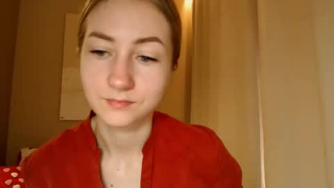 Snapshot of taliiyafiredream chatting on February 19, 6:11 am Kira online show from February 19, 6:11 am