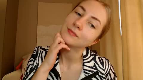 Snapshot of taliiyafiredream chatting on February 11, 12:04 pm Kira online show from February 11, 12:04 pm