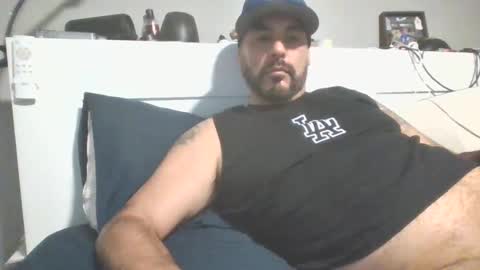 Snapshot of talllatino310 chatting on October 7, 6:20 am talllatino310 online show from October 7, 6:20 am
