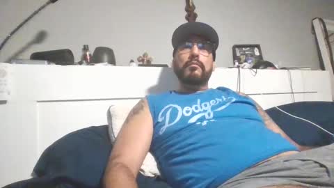 Snapshot of talllatino310 chatting on October 2, 6:01 am talllatino310 online show from October 2, 6:01 am
