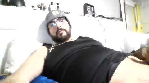 talllatino310 online show from December 5, 9:19 am