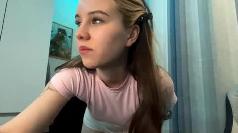 Kelly online show from May 13, 5:22 pm