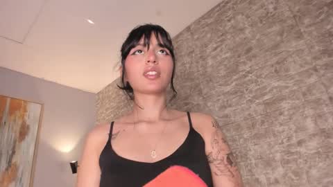 Snapshot of tamara_aluna chatting on February 11, 6:44 pm Tami online show from February 11, 6:44 pm