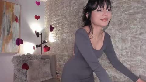 Snapshot of tamara_aluna chatting on February 15, 12:01 pm Tami online show from February 15, 12:01 pm