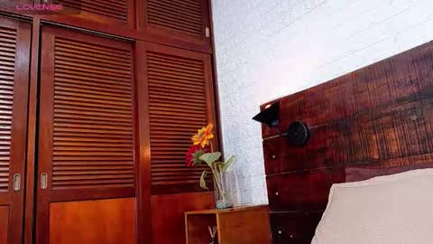    online show from November 20, 10:58 am