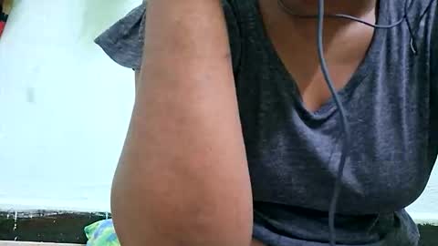 Snapshot of tamilangelqueen chatting on September 17, 6:33 pm tamilangelqueen online show from September 17, 6:33 pm