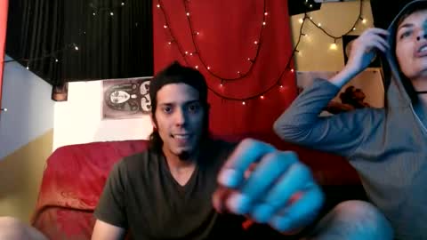 T  J   online show from April 10, 4:07 am