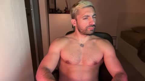 tarquit8 online show from October 2, 9:24 pm