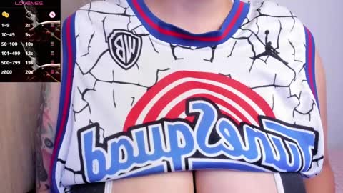 tarrant_ online show from April 20, 12:02 am