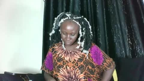 Tash online show from November 9, 8:33 pm