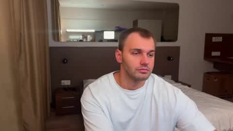 My shows 2100500 UTC3 online show from November 14, 4:47 am