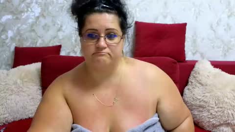 Snapshot of tastychubby chatting on September 10, 4:35 am Clau online show from September 10, 4:35 am