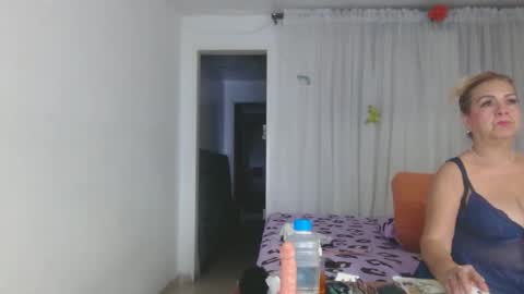 tatiana giraldo online show from April 12, 2:37 am