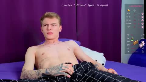 Alex but u can call me Theo online show from October 26, 11:33 am