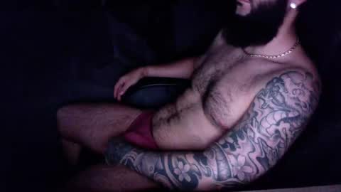 Snapshot of tattooedandbearded22 chatting on September 20, 5:43 am tattooedandbearded22 online show from September 20, 5:43 am