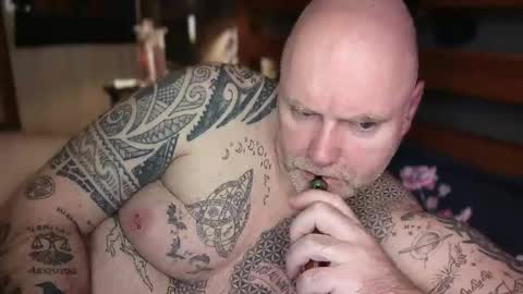 Tattooeddilf 01 online show from March 16, 10:14 pm