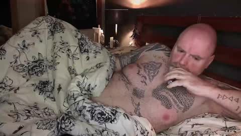 Tattooeddilf 01 online show from December 12, 1:32 am