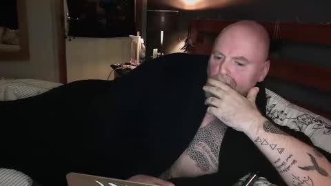 Tattooeddilf 01 online show from December 11, 9:34 pm