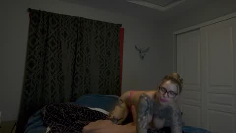 tattooedmami33 online show from September 30, 10:09 pm