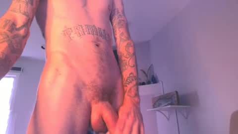 Mr. Favorite online show from January 4, 1:21 pm