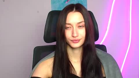 Taya online show from April 6, 5:30 am