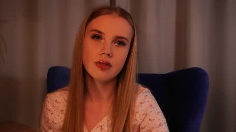 Taya online show from April 19, 5:14 pm