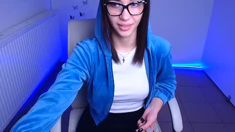 Tayla online show from September 18, 5:33 am