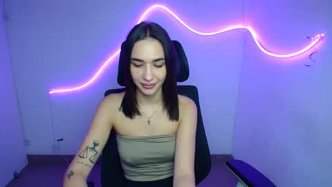 Tayla online show from September 25, 8:10 am