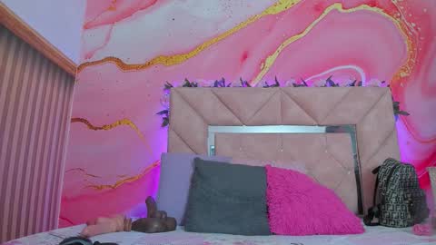 Sarah  online show from December 22, 6:36 pm