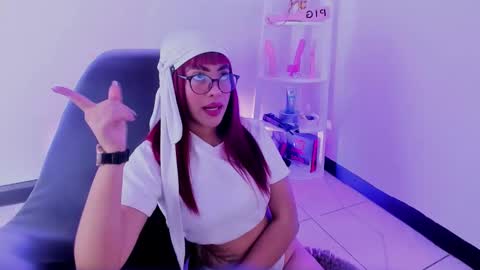 taylor__watson online show from February 6, 7:49 pm