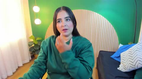 Taylor Bennet online show from September 24, 12:12 pm