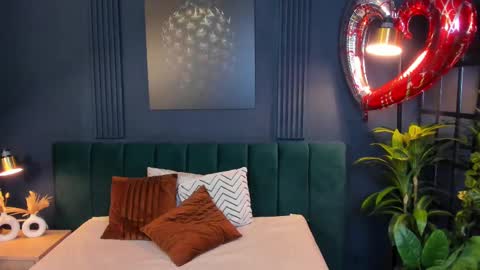 Taylor Bennet online show from February 27, 12:12 pm