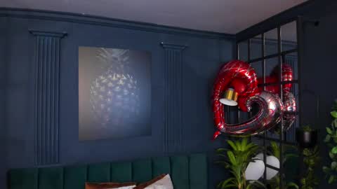 Taylor Bennet online show from February 24, 12:05 pm