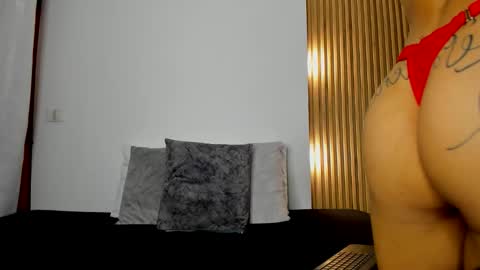 Taylor online show from September 15, 8:10 pm