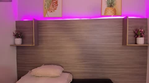 Taylor  online show from October 19, 12:21 pm